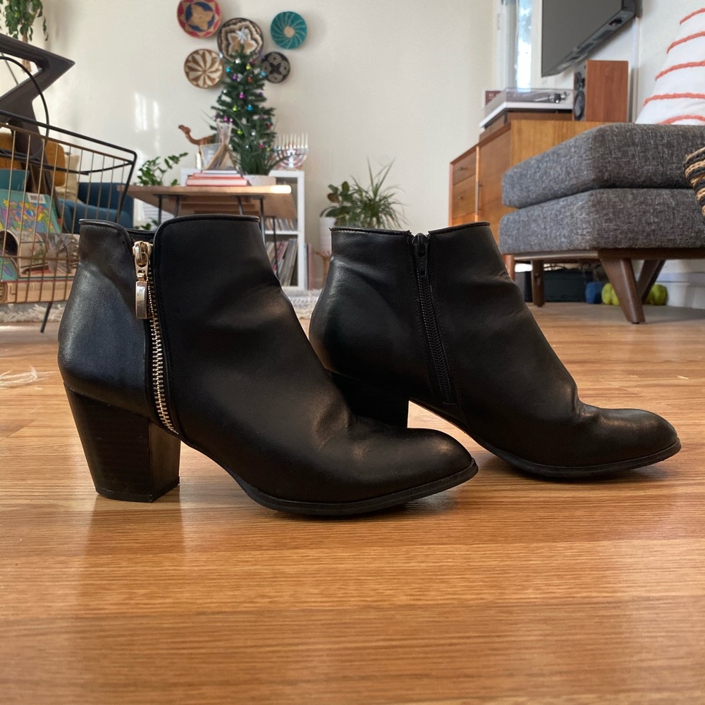 🌟Style & Co. Heeled Black Bootie🌟